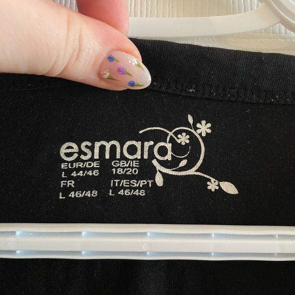 Black long sleeve vneck shirt - Picture 2 of 3